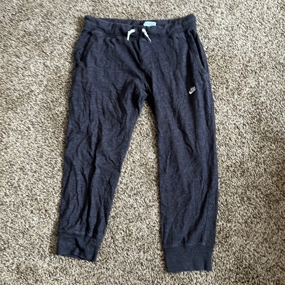 Dark gray Nike capri sweatpants, size medium
